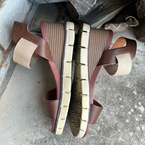 MIA women’s Adley wedge sandal in brown & tan Sz-7.5.  K - Picture 6 of 14